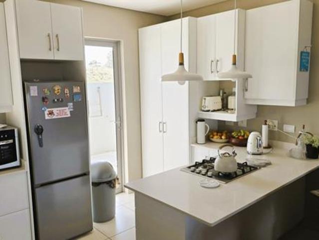 2 Bedroom House in Renishaw Hills