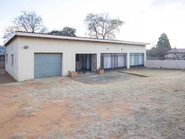 2 Bedroom House in Rensburg