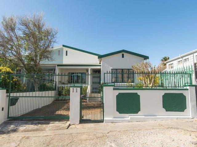 2 Bedroom House in Richmond Hill