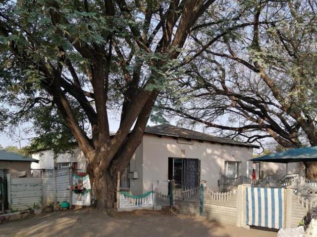 2 Bedroom House in Rustenburg Central