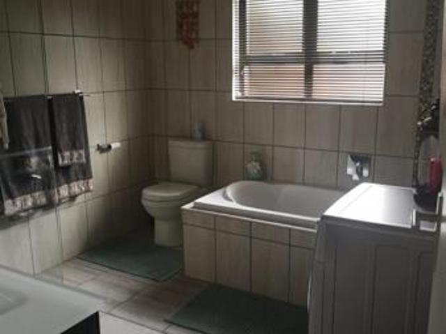 2 Bedroom House in Wonderboom South