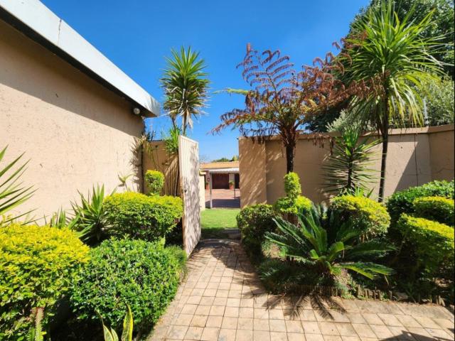 2 Bedroom House in Woodmead