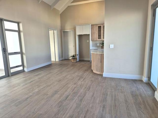 2 Bedroom House in Worcester West