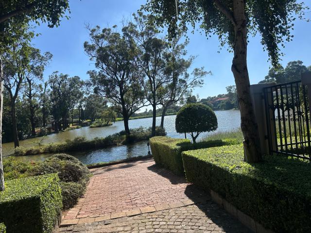 2 Bedroom House in Waterkloof