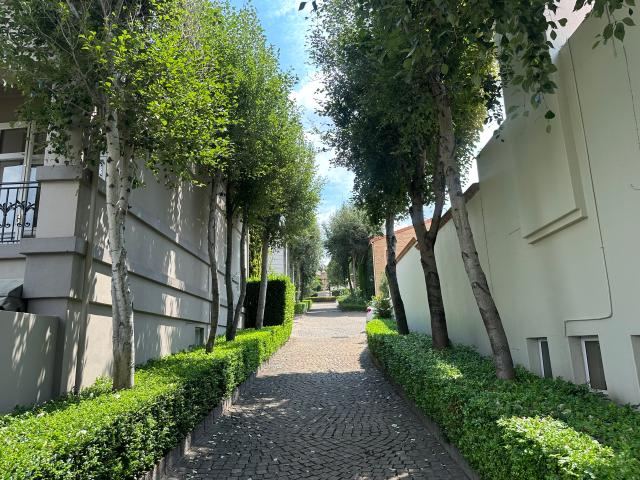 2 Bedroom House in Waterkloof