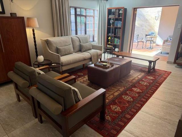 2 Bedroom House in Waterkloof Ridge