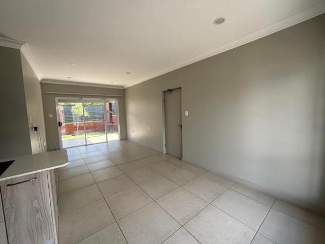 2 Bedroom House in Waterkloof Ridge