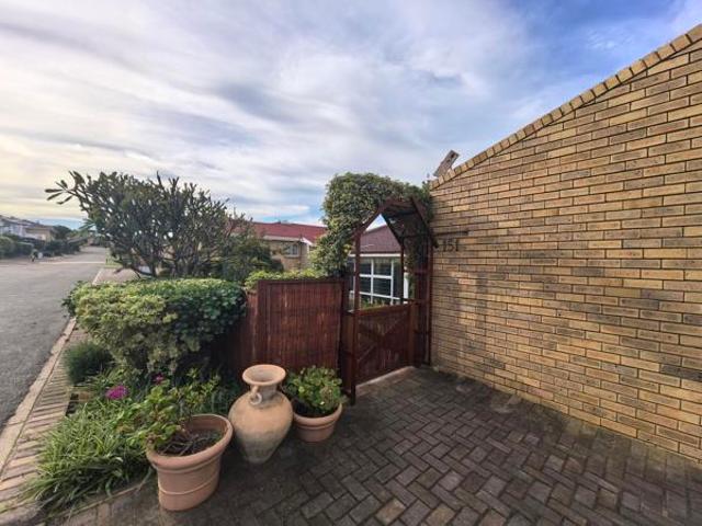 2 Bedroom House in Wavecrest