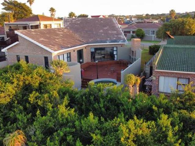 2 Bedroom House in Wavecrest