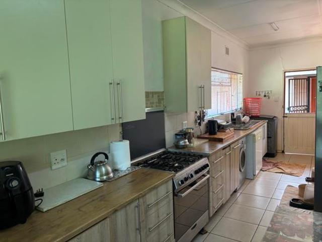 2 Bedroom House in Waverley
