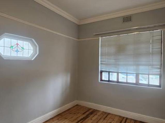 2 Bedroom House in Walmer Estate