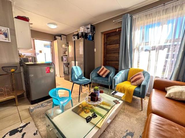 2 Bedroom House in Walmer Link