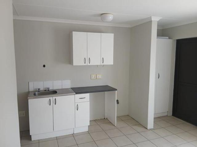 2 Bedroom House in Walmer Link