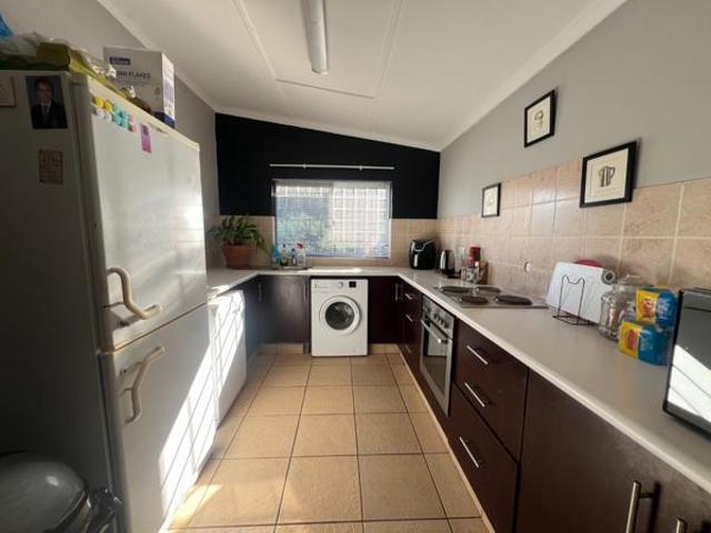 2 Bedroom House in Wembley