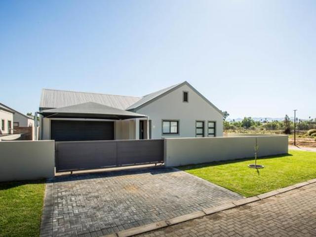 2 Bedroom House in West Bank