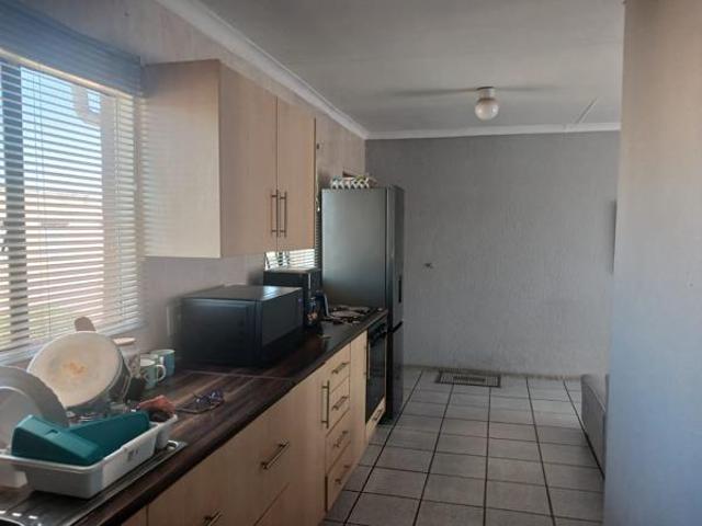 2 Bedroom House in Whitney Gardens