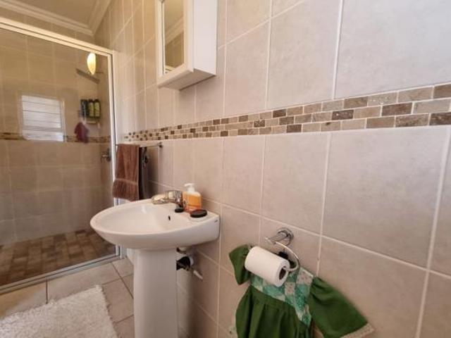 2 Bedroom House in White River Central