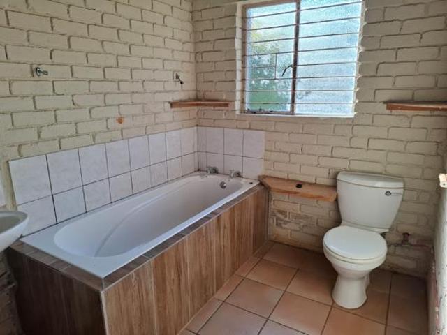 2 Bedroom House in White River AH