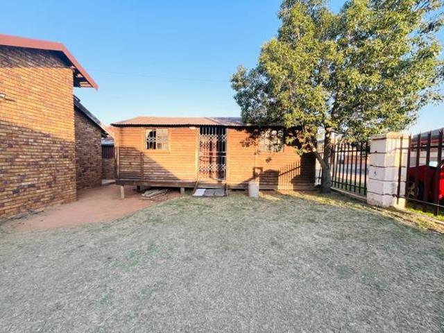 2 Bedroom House in Witbank Central