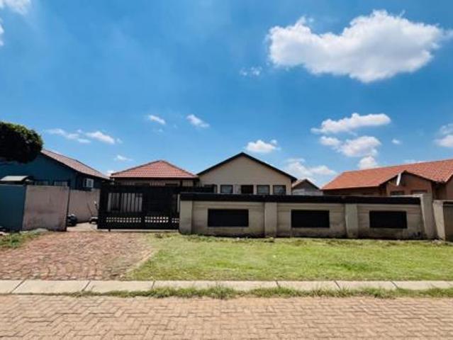 2 Bedroom House in Witbank Central