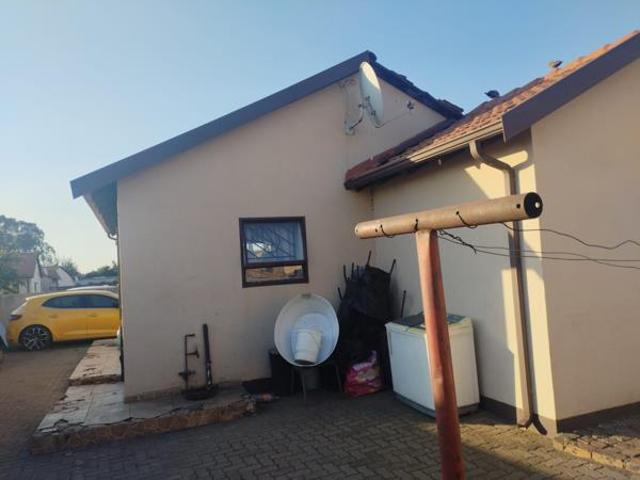 2 Bedroom House in Witbank Central
