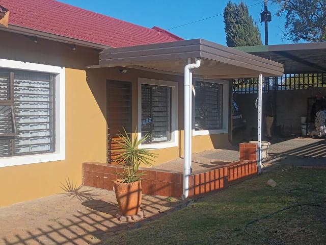 2 Bedroom House in Witpoortjie
