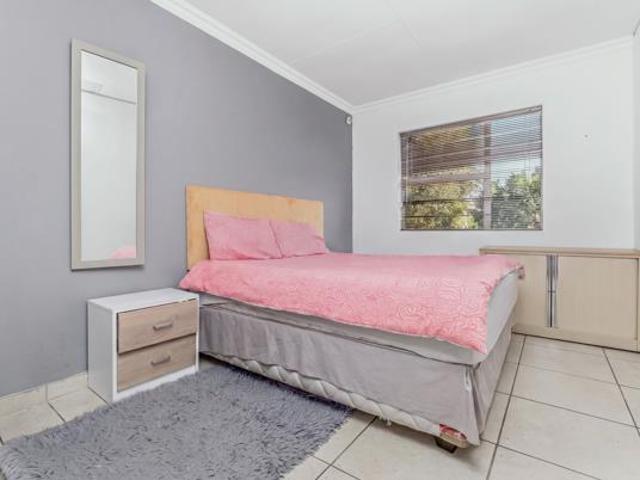 2 Bedroom House in Wilgeheuwel