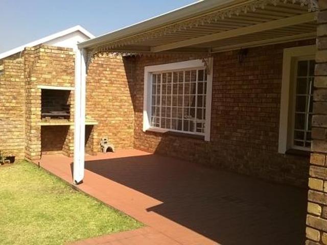 2 Bedroom House in Wilro Park