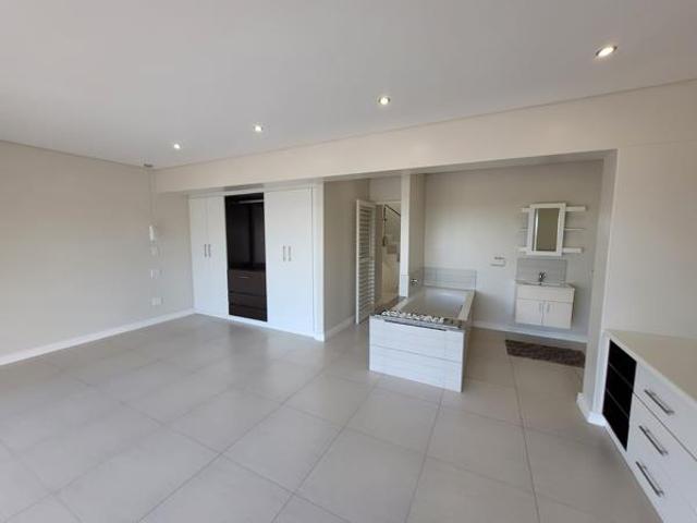 2 Bedroom House in Winterstrand