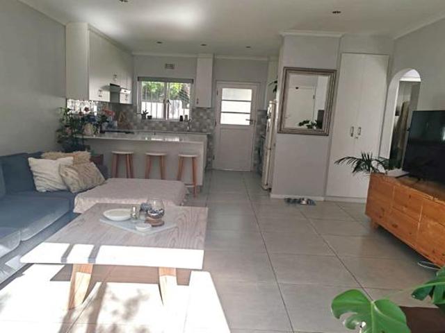 2 Bedroom House in Table View