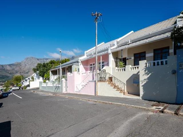 2 Bedroom House in Tamboerskloof