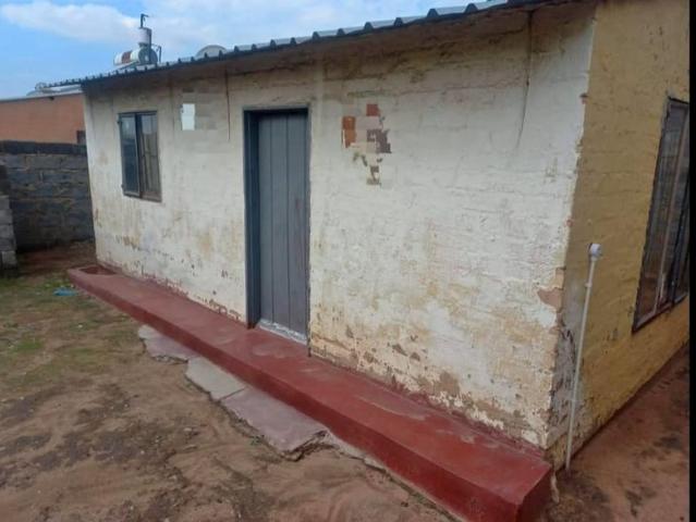 2 Bedroom House in Tembisa