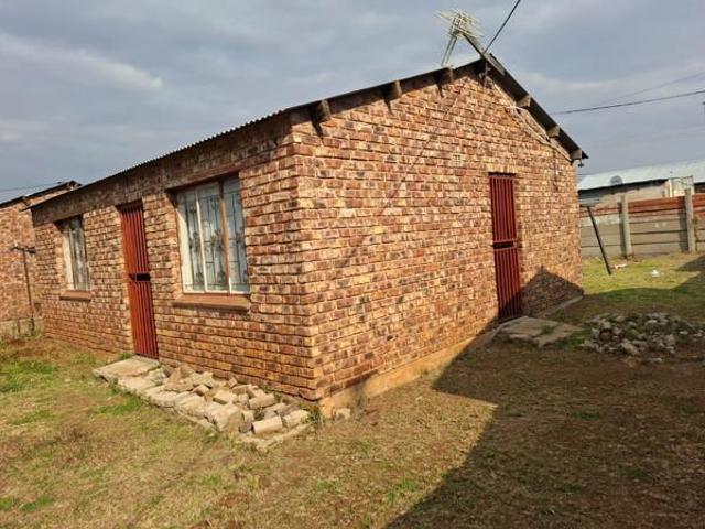 2 Bedroom House in Thabong