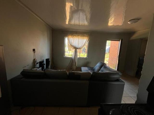 2 Bedroom House in Thabong