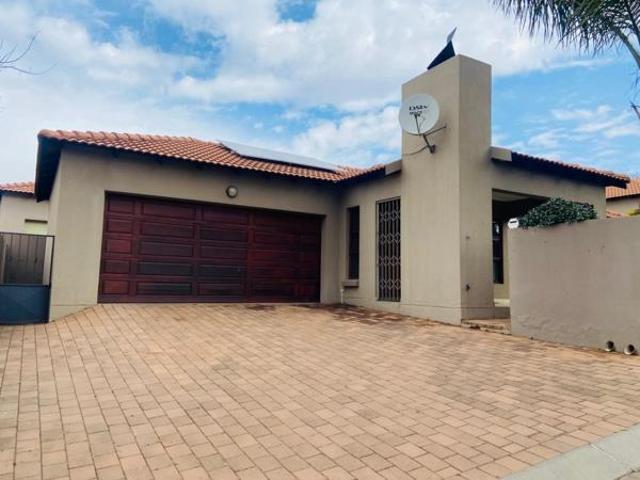 2 Bedroom House in Thatchfield