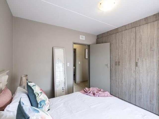 2 Bedroom House in The Reeds