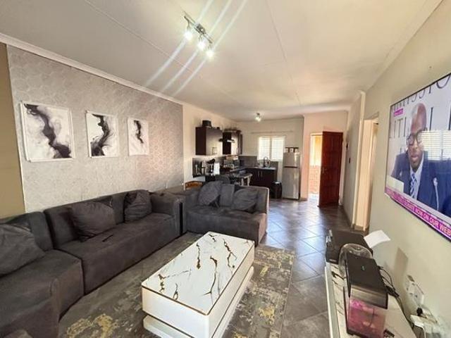 2 Bedroom House in The Reeds