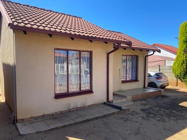 2 Bedroom House in Tlhabane