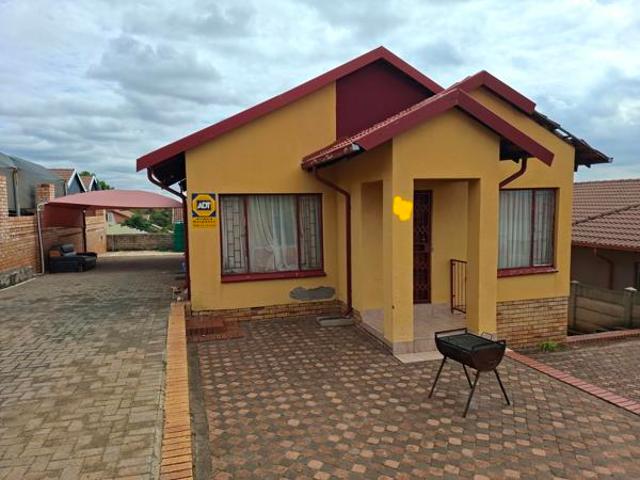2 Bedroom House in Tlhabane West