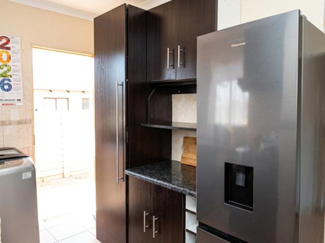 2 Bedroom House in Tlhabane West
