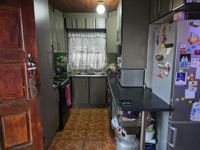 2 Bedroom House in Trenance Park