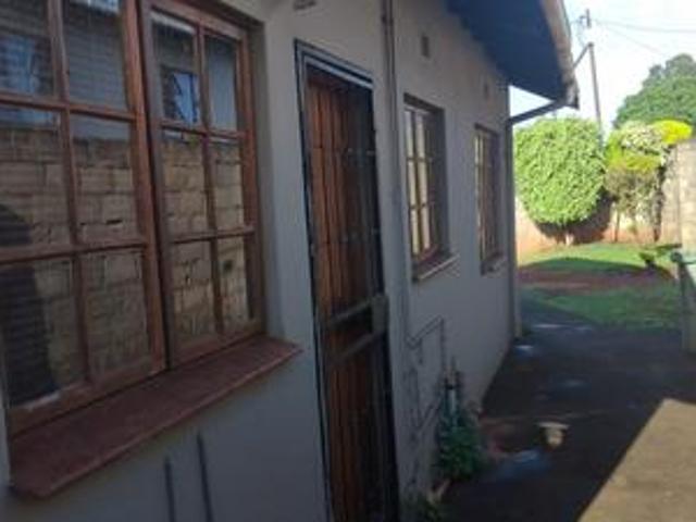 2 bedroom house in umhlathuze village