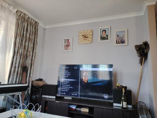 2 Bedroom House in Unitas Park