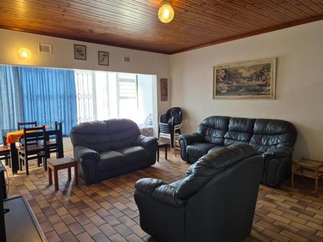 2 Bedroom Apartment in Uvongo Beach