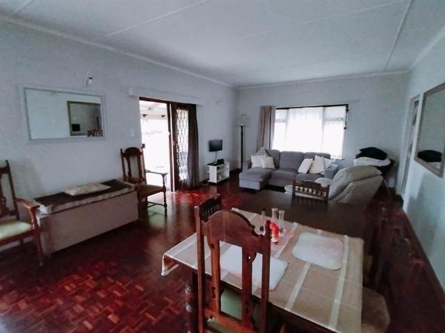 2 Bedroom House in Uvongo