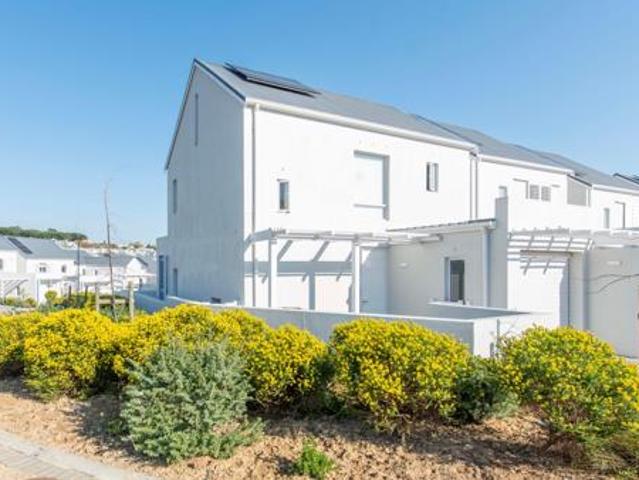 2 Bedroom House in Volaire Estate