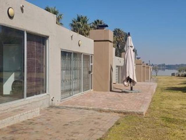 2 Bedroom House in Vaal Marina