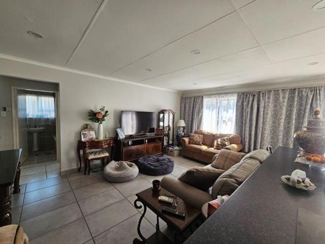 2 Bedroom House in Vaal Marina