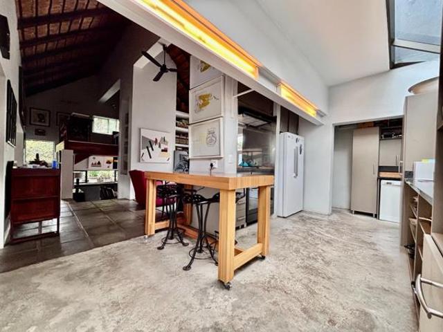 2 Bedroom House in Val de Grace