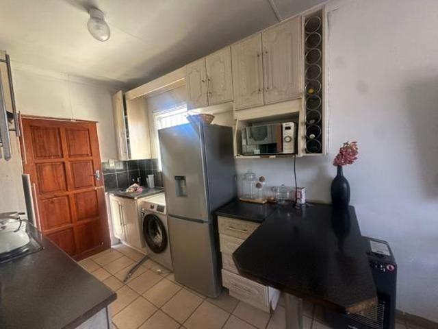 2 Bedroom House in Vanderbijlpark CE3